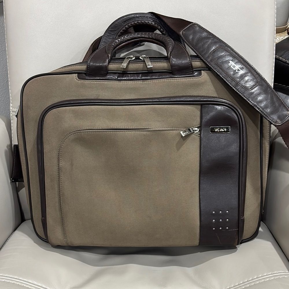 Tumi LXT rare Green and Brown Men's Bag